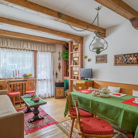 Apartamento Ca' Dello Scoiattolo Cortina dʼAmpezzo Exterior foto