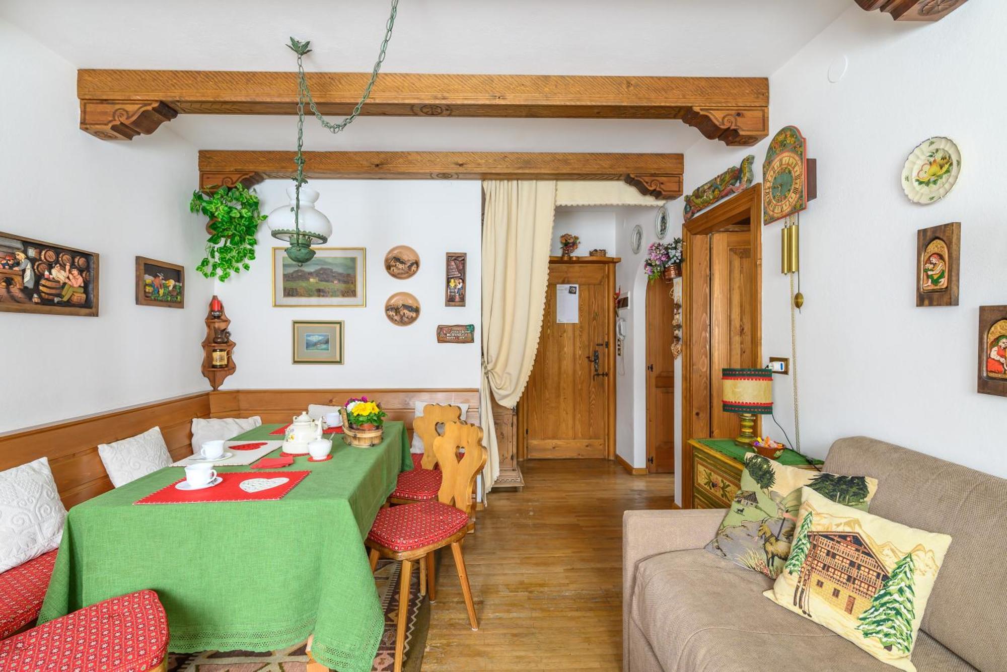 Apartamento Ca' Dello Scoiattolo Cortina dʼAmpezzo Exterior foto
