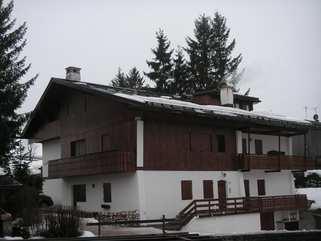 Apartamento Ca' Dello Scoiattolo Cortina dʼAmpezzo Habitación foto